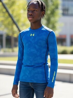 Under Armour Men's Blue Long Sleeve Tee